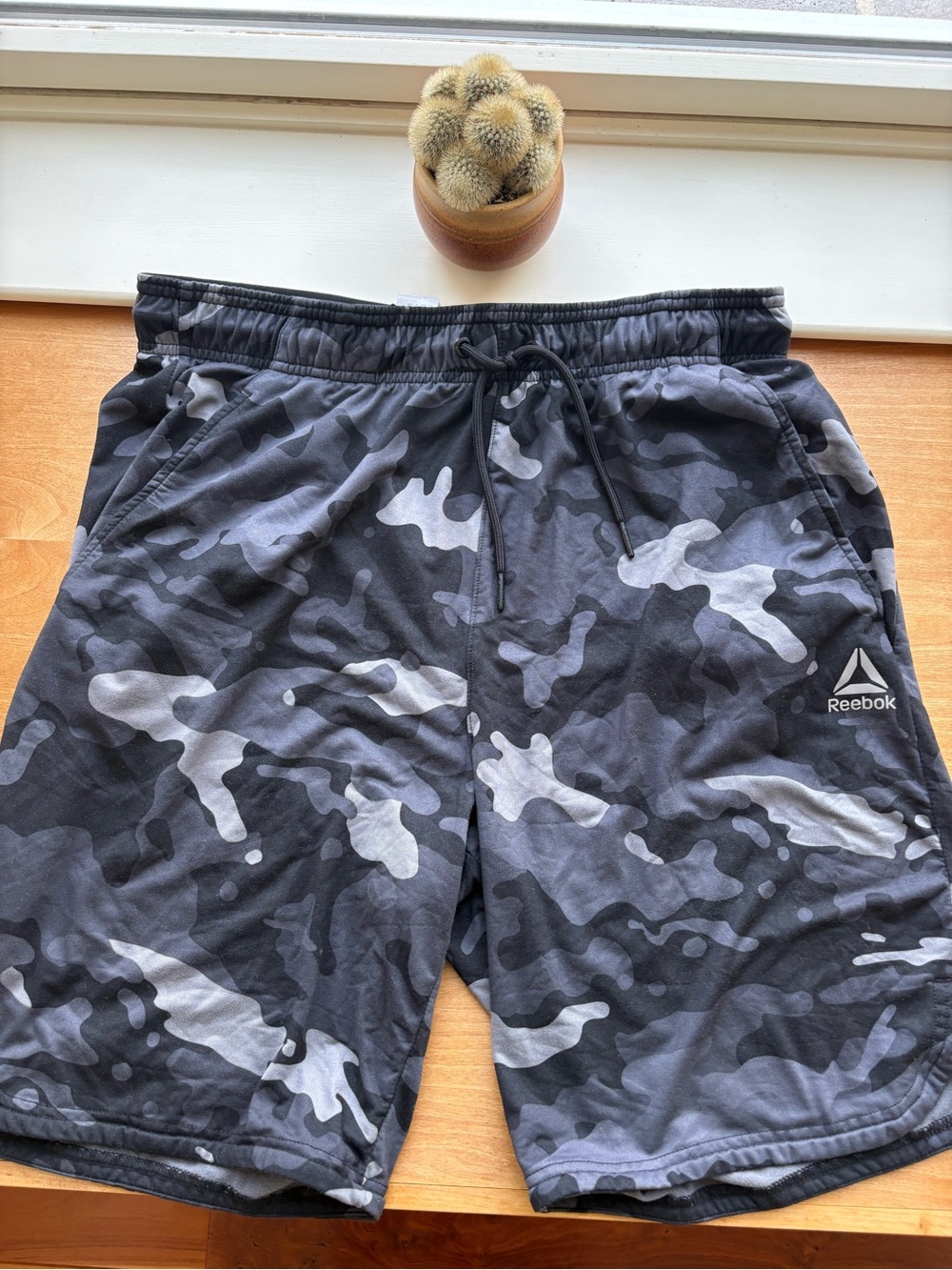 Reebok Men’s Black & Gray Camo Athletic Shorts - Picture 7 of 15